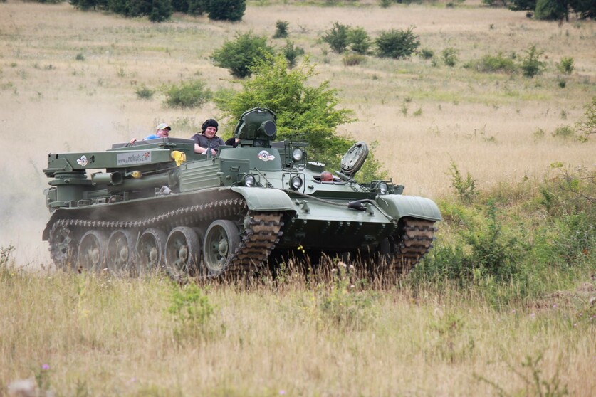 Mitfahren im Panzer: Familienticket inkl. 5 Personen