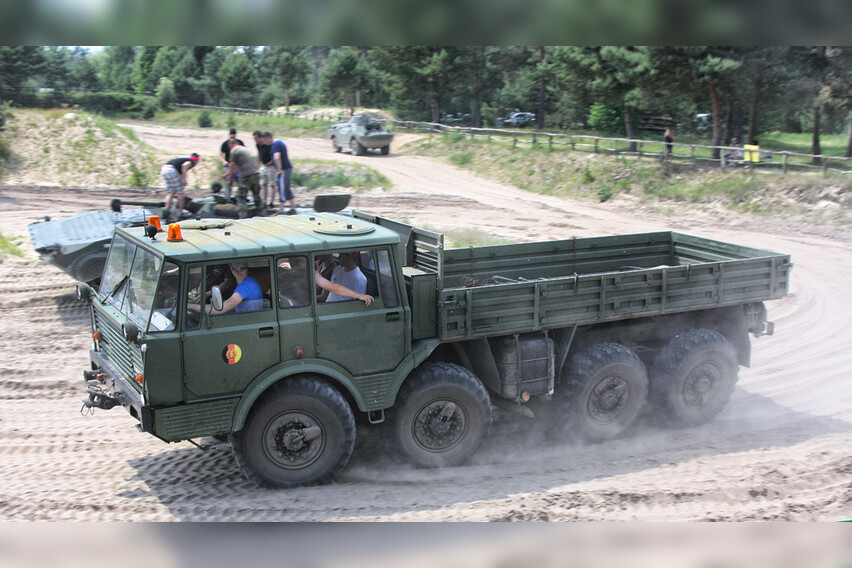 LKW | Militär-Truck selber fahren: Tatra 813 8x8 (3 Runden)
