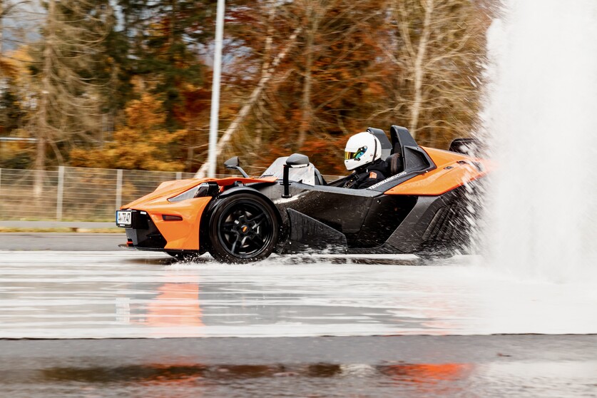 KTM X-BOW fahren: Fahrtraining