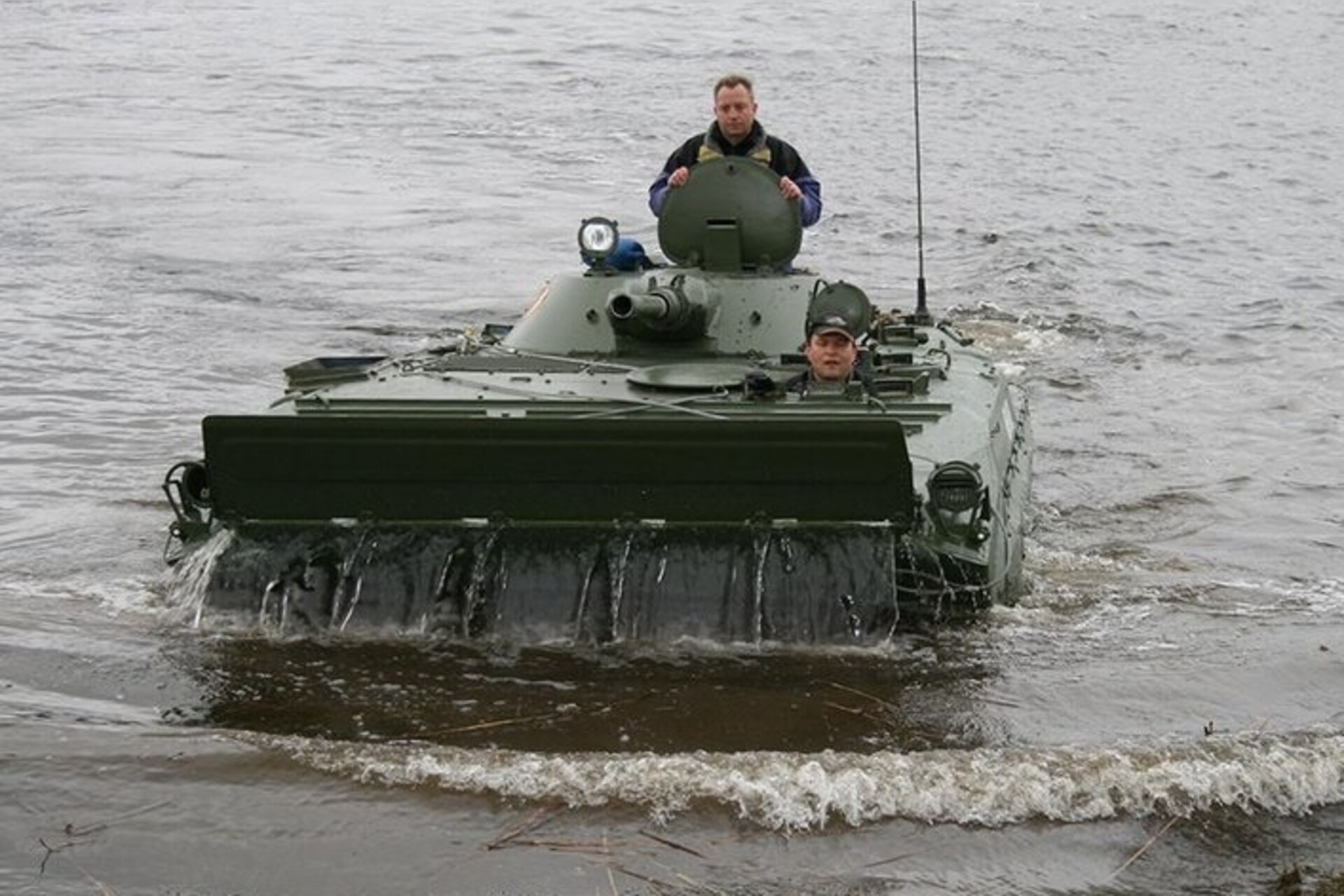 Panzer fahren Schützenpanzer BMP