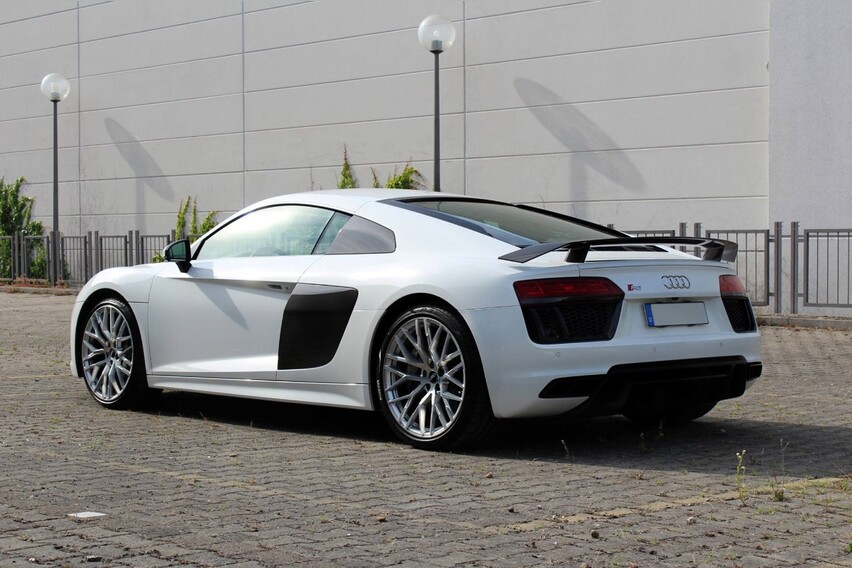 Audi R8 V10 Plus mieten