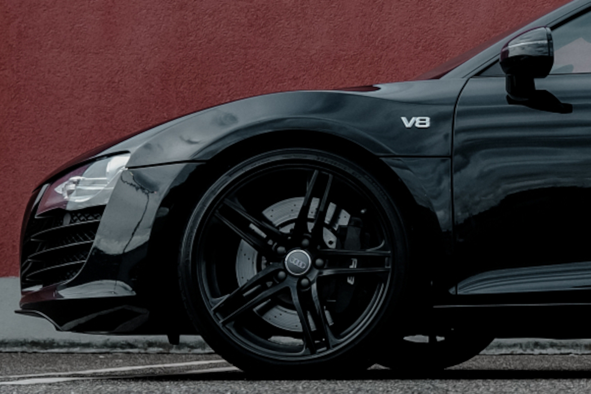 Audi R8 V8