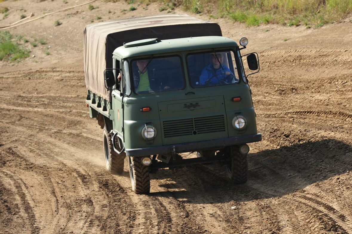 LKW | Militär-Truck ROBUR LO 3000 fahren