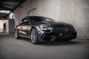 Mercedes AMG GT63 mieten