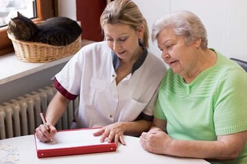 3 Monate Ausbildung zum Pflegehelfer (Online Kurs)