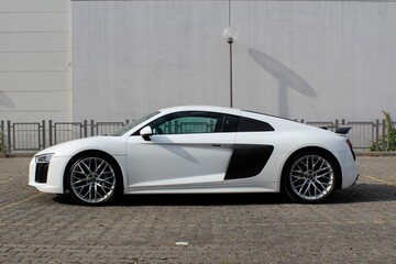 Audi R8 V10 Plus mieten - 1 Tag
