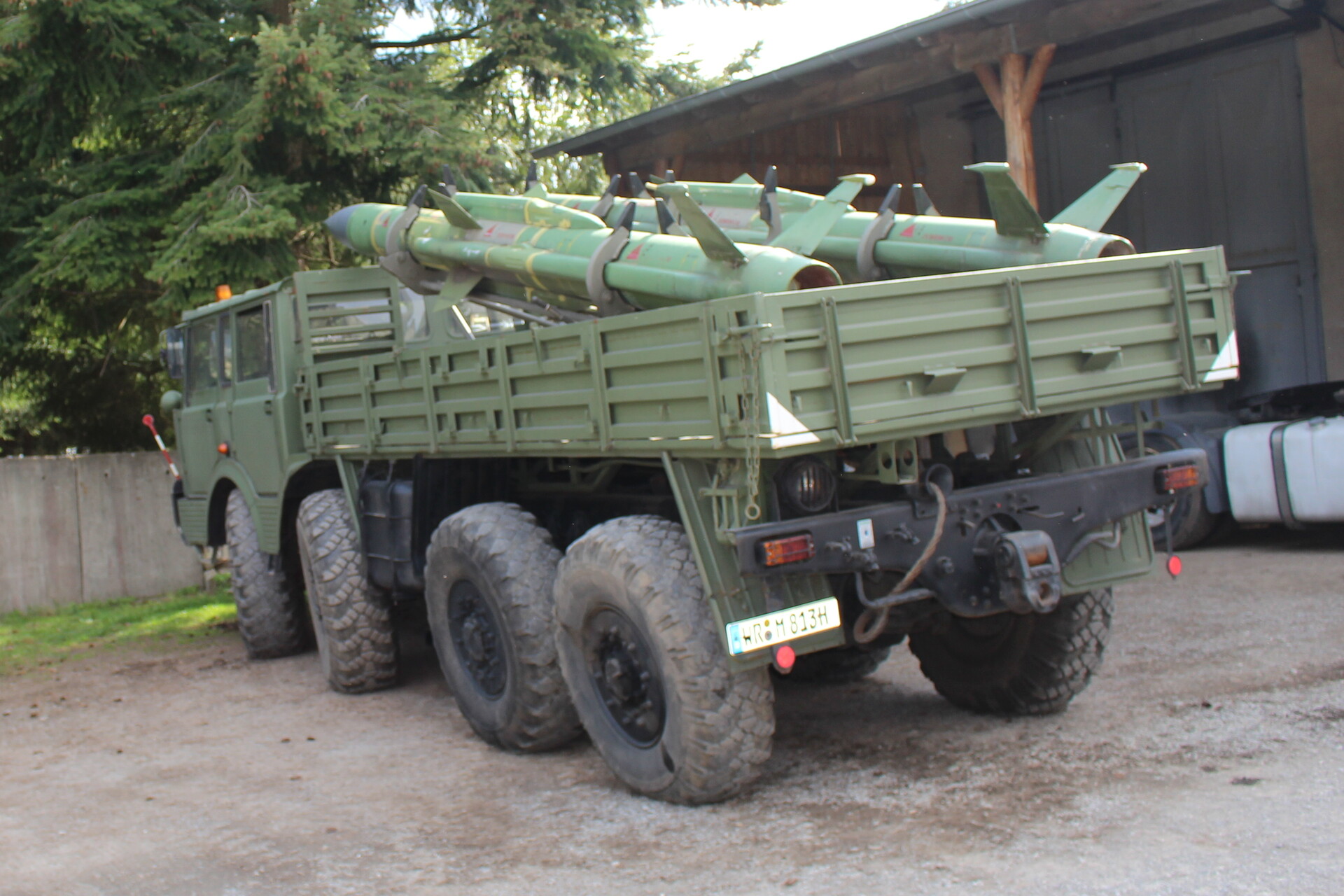 "3-Länder-Tour" Mitfahren im TATRA 813