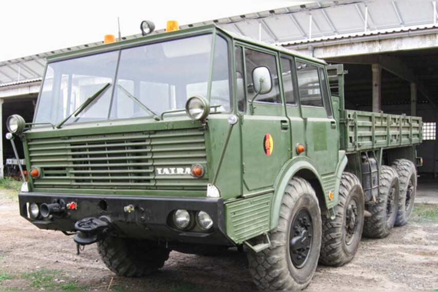 LKW | Militär-Truck selber fahren: Tatra 813 8x8 (3 Runden)