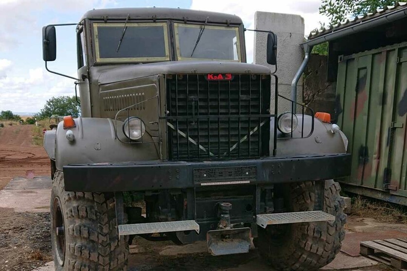 Mitfahren im LKW | Militär-Truck KrAZ-255