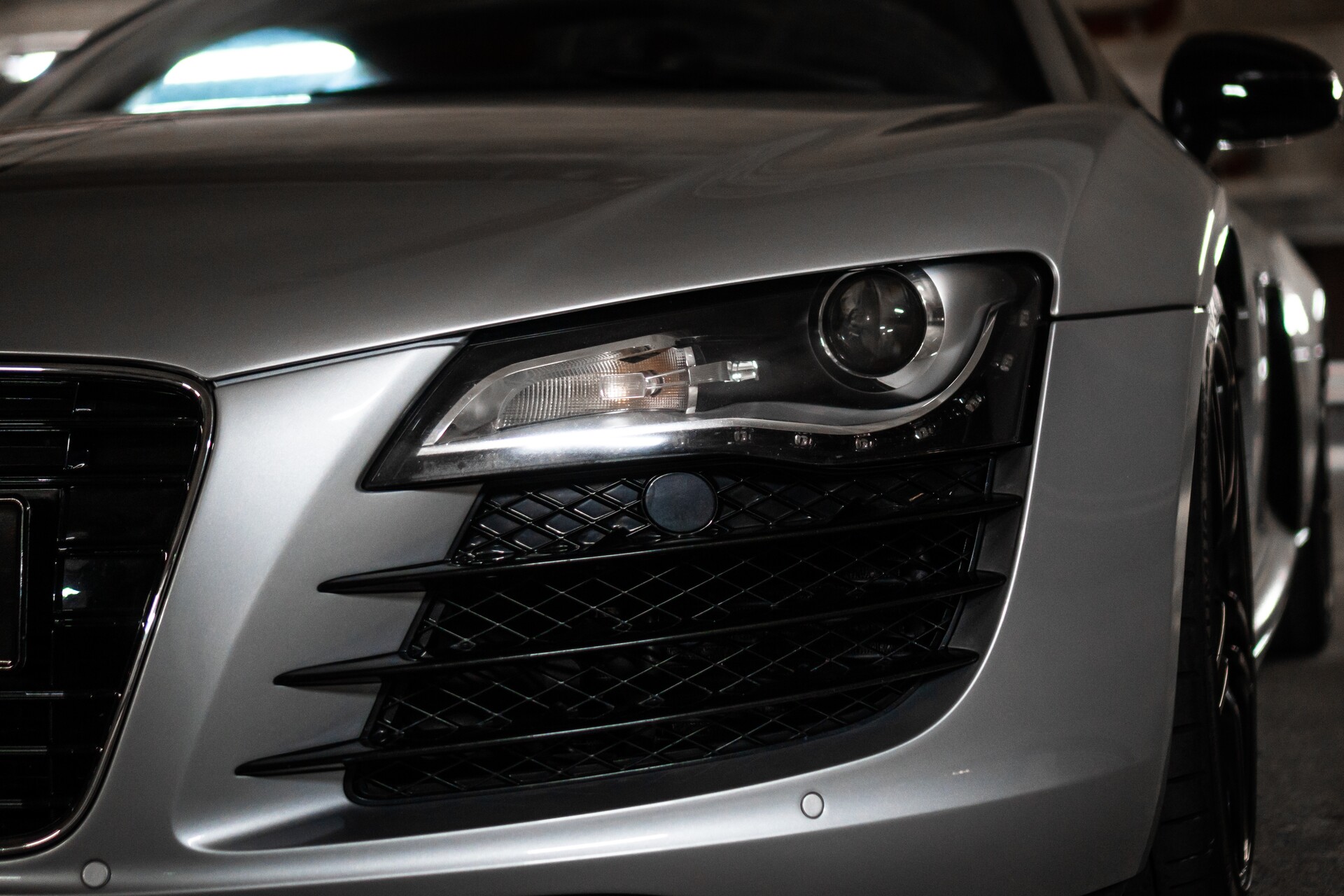 Audi R8 V8