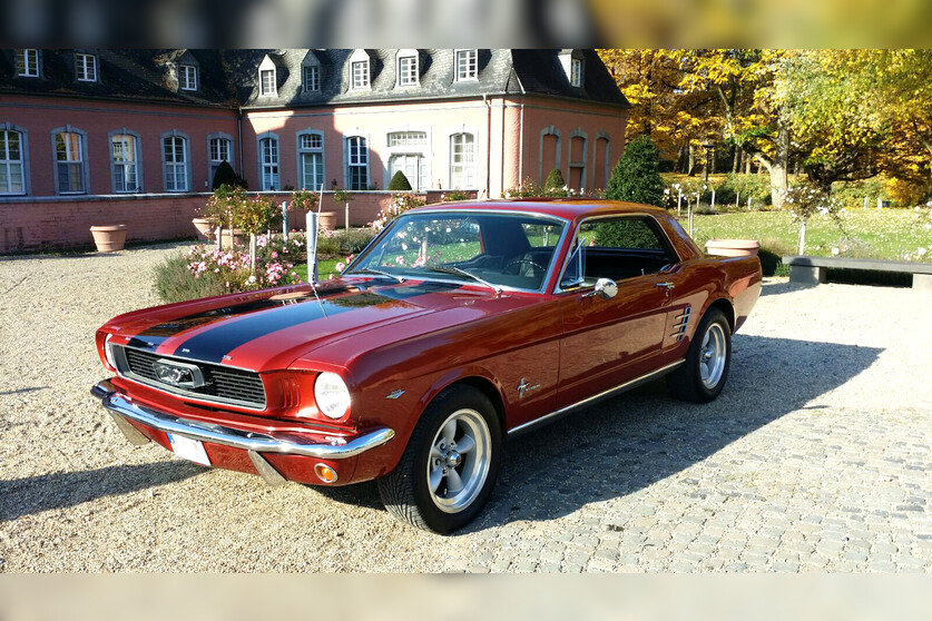 Ford Mustang Oldtimer fahren