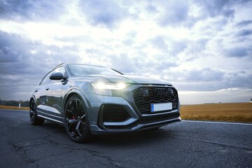 Audi RS Q8 mieten