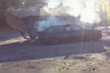 Panzer fahren BMP inkl. Car-Crashing