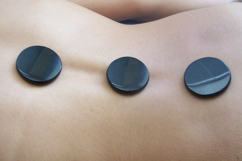 Hot Stone Massage & Aromaöl