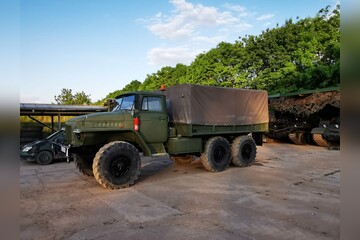 Mitfahren im LKW | Militär-Truck URAL-375 - 1 Person