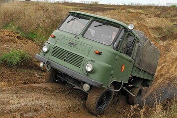 Mitfahren im LKW | Militär-Truck Robur LO