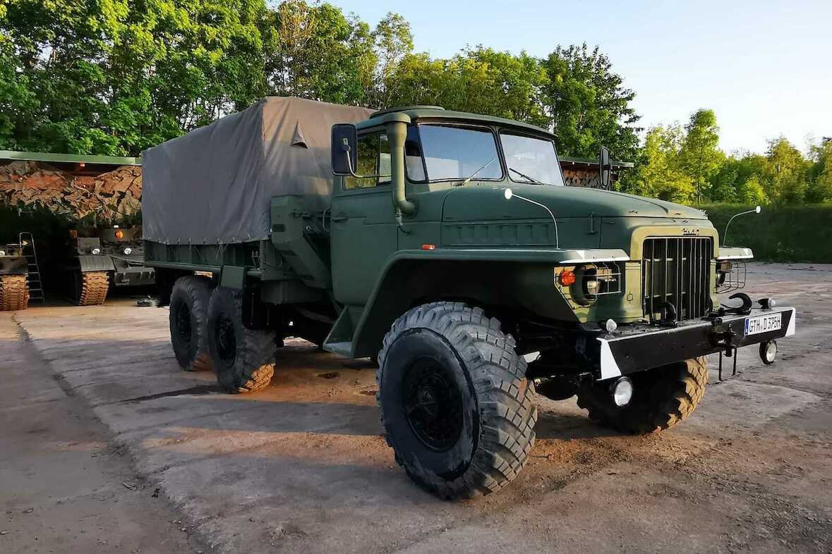 Mitfahren im LKW | Militär-Truck URAL-375