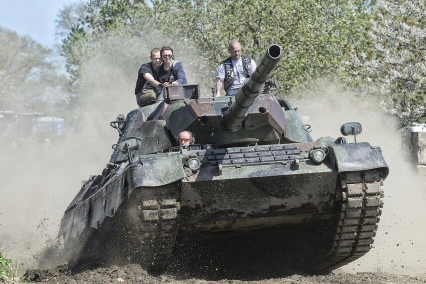 Mitfahren im Kampfpanzer Leopard 1