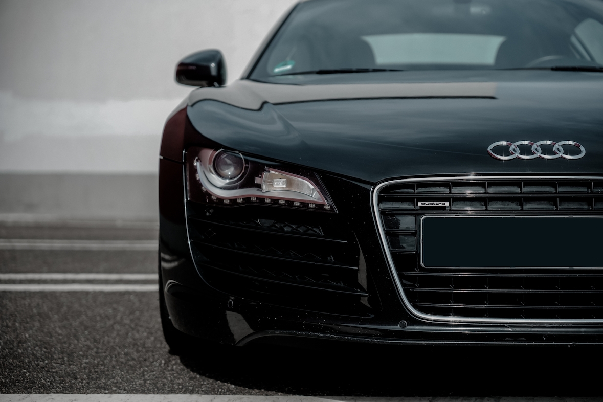 Audi R8 V8