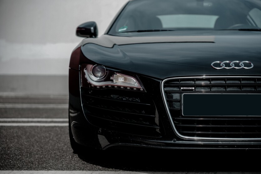 Audi R8 V8