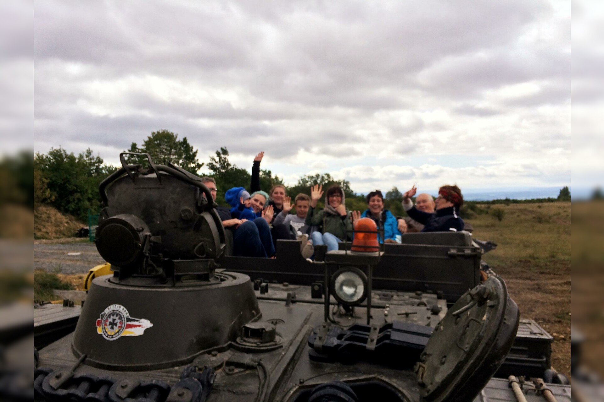 Mitfahren im Panzer: Familienticket inkl. 5 Personen