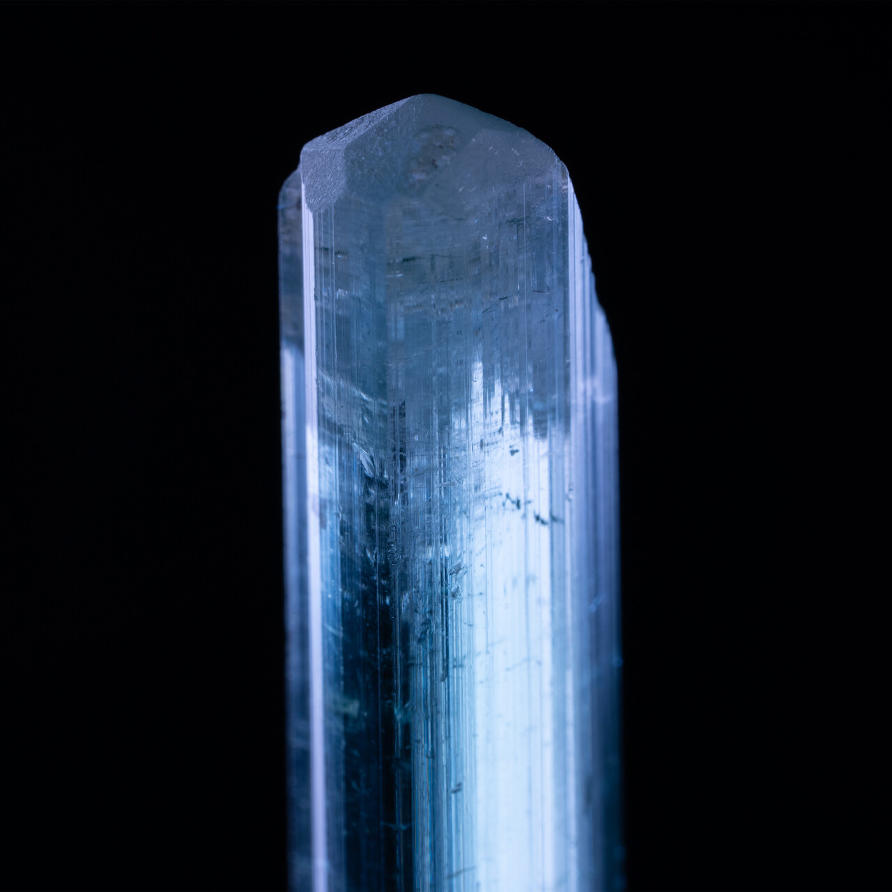 blauer Turmalin