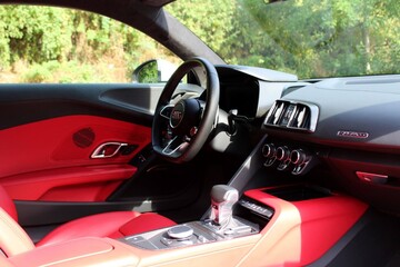 Audi R8 V10 Plus mieten - 1 Wochenende