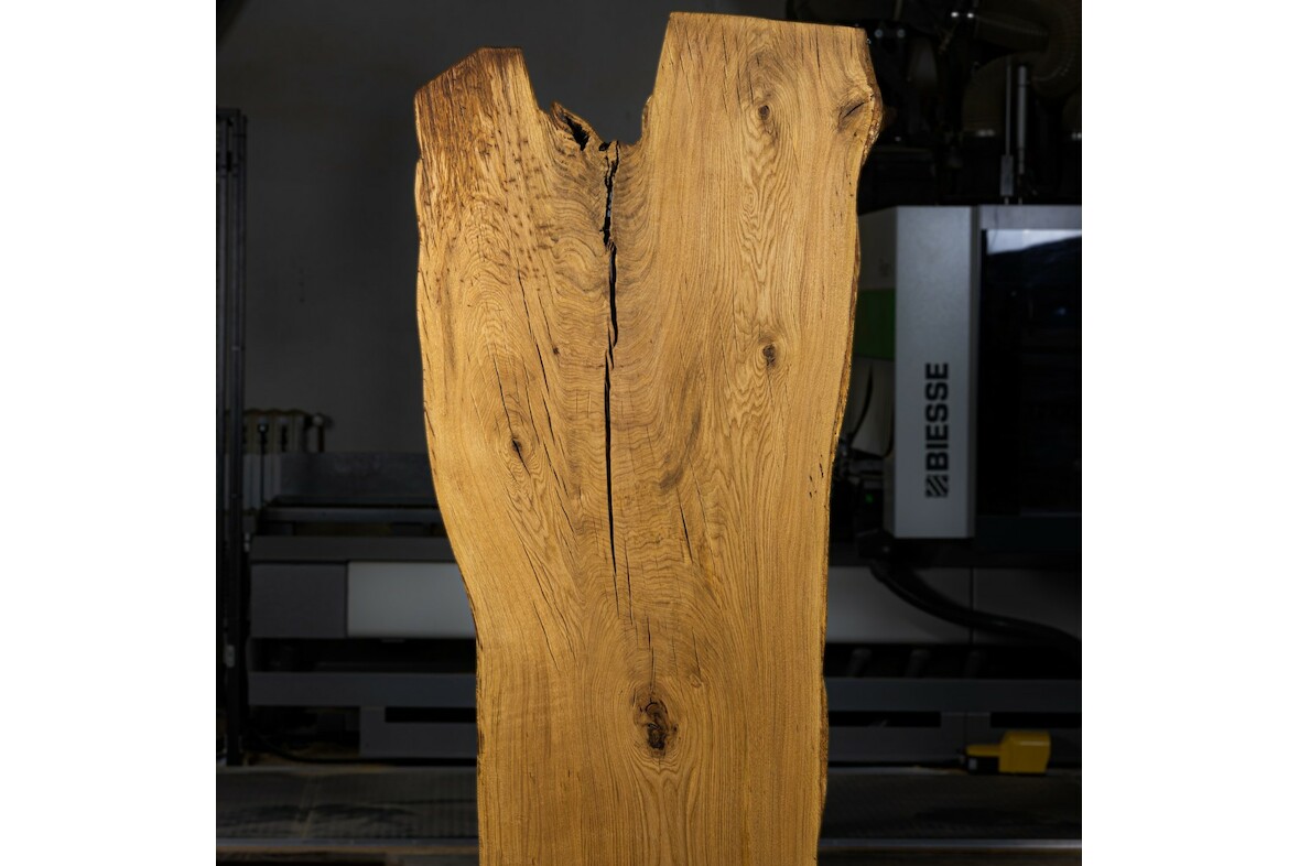 Massiver Holztisch aus einem Stück - Eiche