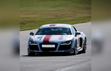 Renntaxi Audi R8