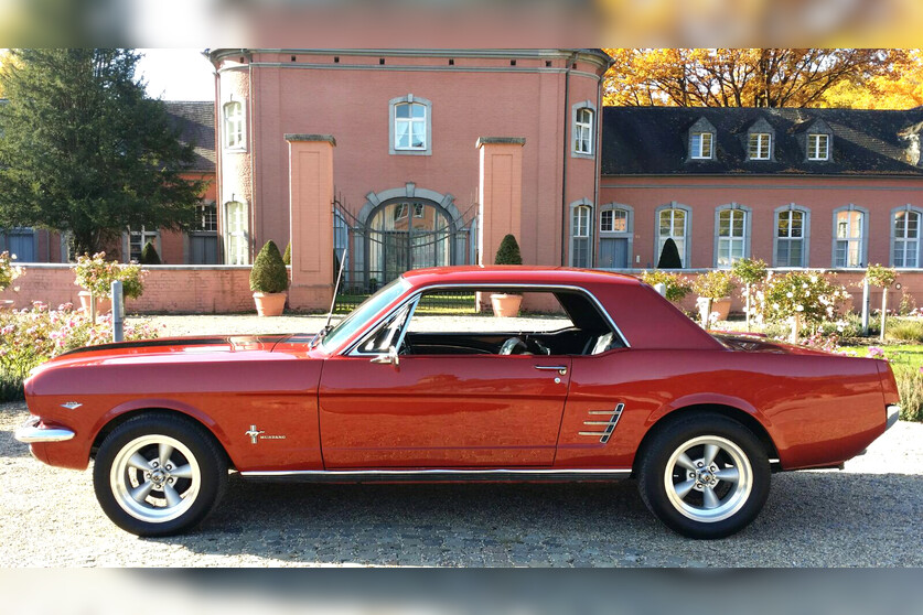 Ford Mustang Oldtimer fahren