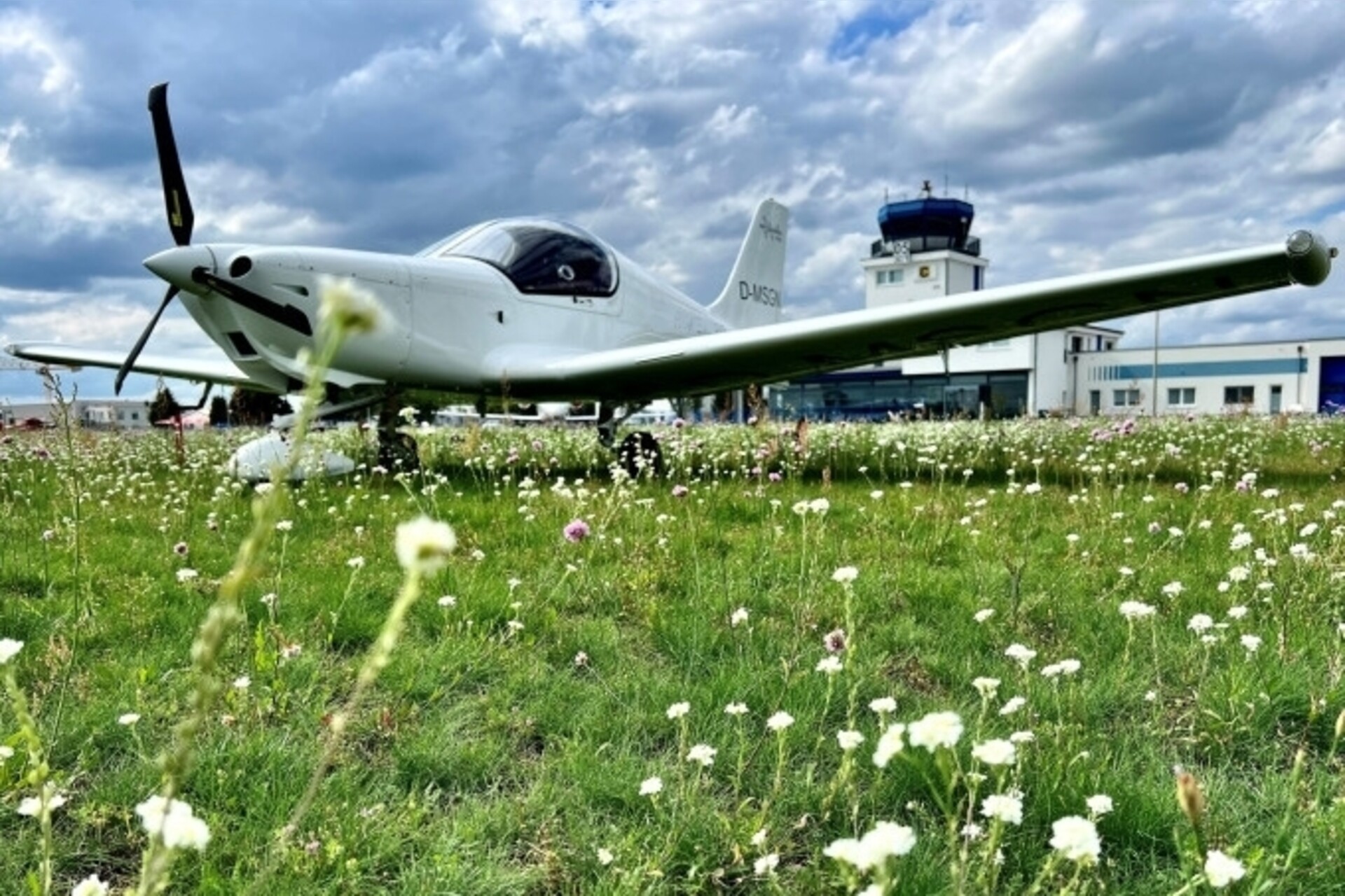 Rundflug nach Eisenhüttenstadt zu Kaffee und Kuchen