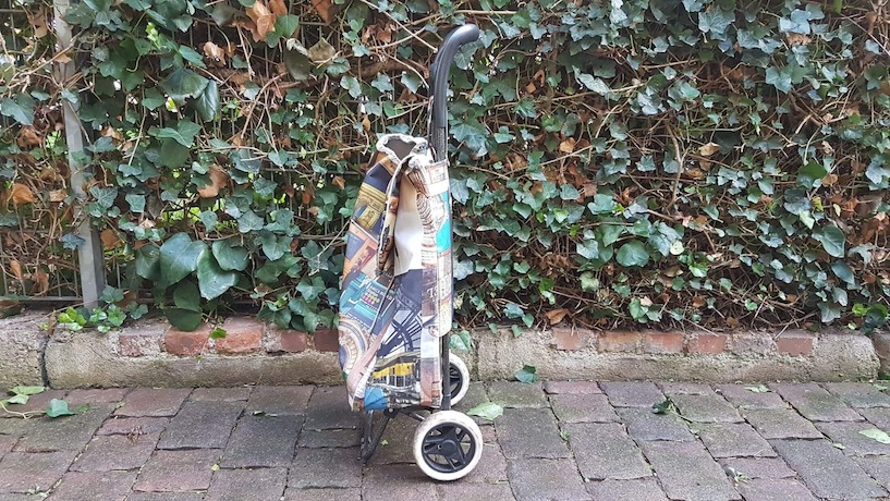 Die Zeiten sind vorbei, in denen Einkaufstrolleys einfarbig waren und altbacken aussahen. Heute haben die Modelle ausgefallene Designs und knallige Farben. Einkaufstrolley, Hackenporsche, Kartoffelmercedes