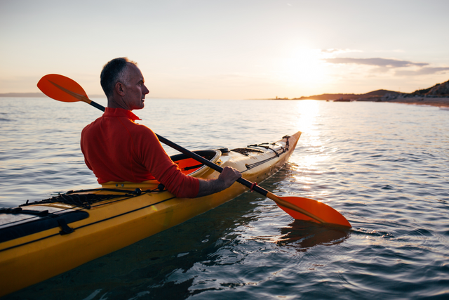 Kajak fahren, aktiver Lebensstil, Erlebnisgeschenk, Wassersport