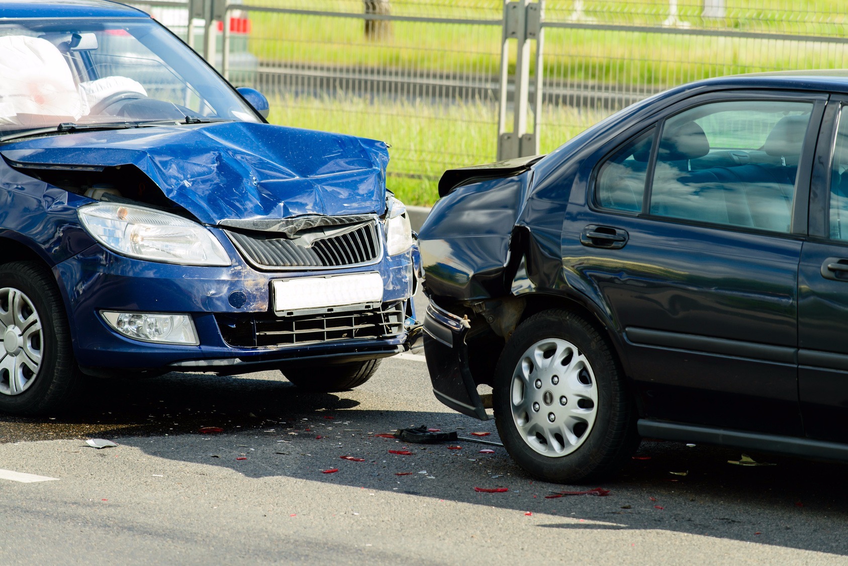 Unfall, Auto, Schaden, Karambolage, Autoversicherung, Airbag, Unfallschaden
