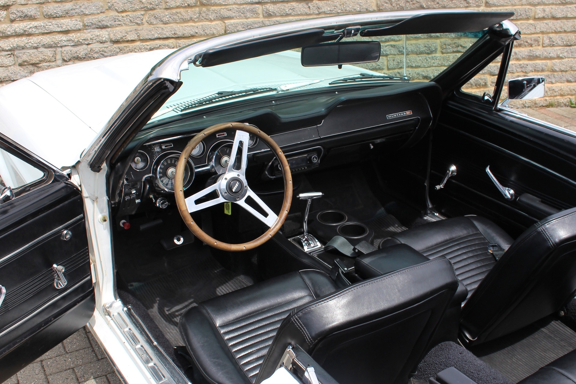Ford Mustang Oldtimer mieten
