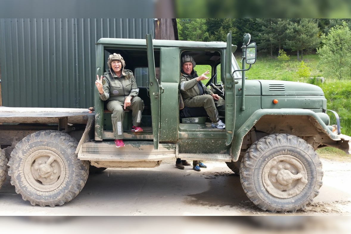 LKW | Militär-Truck ZIL 6x6 fahren