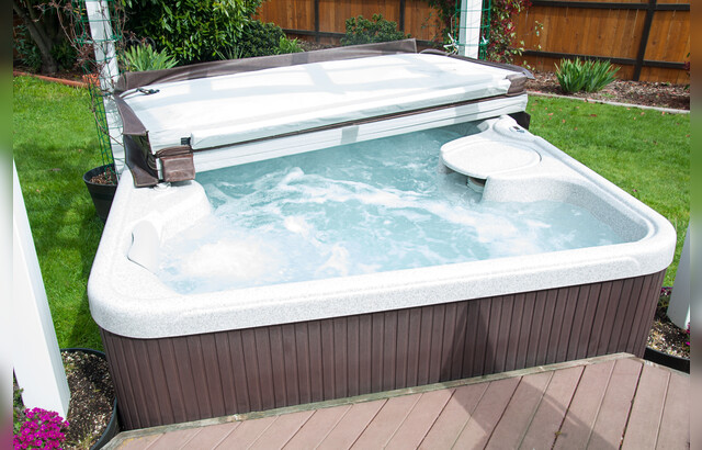 Hot Tub, Pool-Alternative, Whirlpool