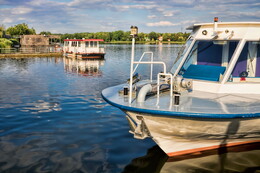 Hausboot Führerschein - Kosten für die Prüfung in Deutschland & Tipps zum Charterschein