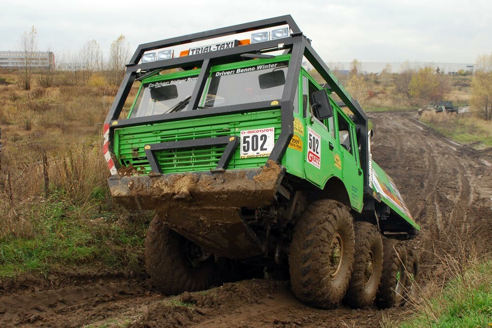 Tatra Offroadtruck, Militärlkw, Geländewagen, Foto basenio.de