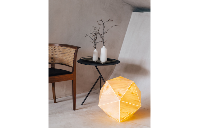 Zirbenholz Lampe