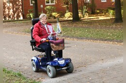 Elektromobil für Senioren: So erhalten Sie den Zuschuss Ihrer Krankenkasse