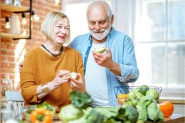 Ernährung im Alter: Tipps zu gesunder & ausgewogener Kost für Senioren (Beispiel für Ernährungsplan)