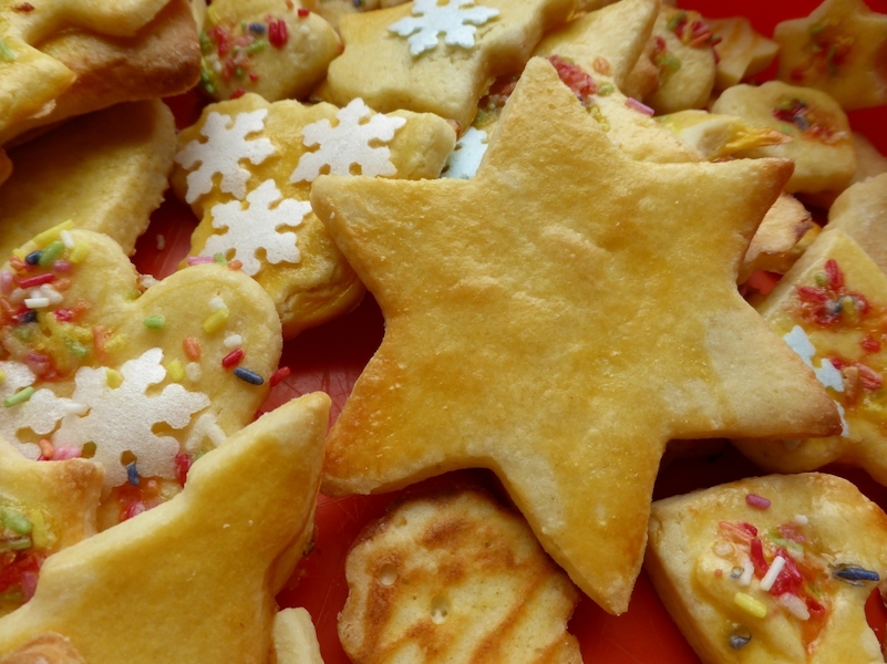 Weihnachtsplätzchen backen | Rezepte für Plätzen | Backen mit Senioren Bild zum Artikel: Weihnachtsplätzchen backen | Rezepte | Hirschknöpfe | Butterkeks