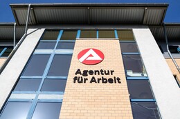 Umschulung Arbeitsamt (Agentur für Arbeit & Jobcenter): Die Top24-Bildungsträger im Vergleich