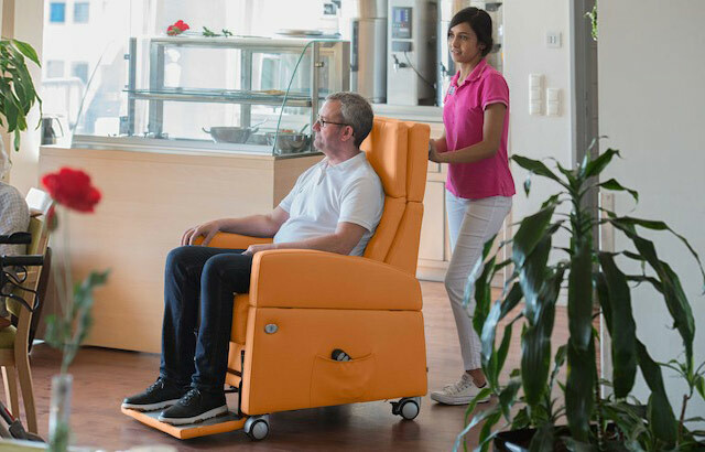 Pflegesessel | Seniorensessel mit Aufstehhilfe | Krankenkasse | Zuschuss