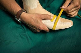 Schuhgröße & Schuhweite richtig messen: Eine Anleitung für Damen, Herren & Kinder Schuhgröße & Schuhweite richtig messen: Eine Anleitung für Damen, Herren & Kinder