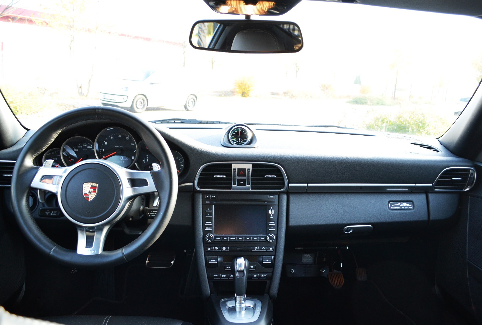 Cockpit Porsche 911 Foto basenio.de