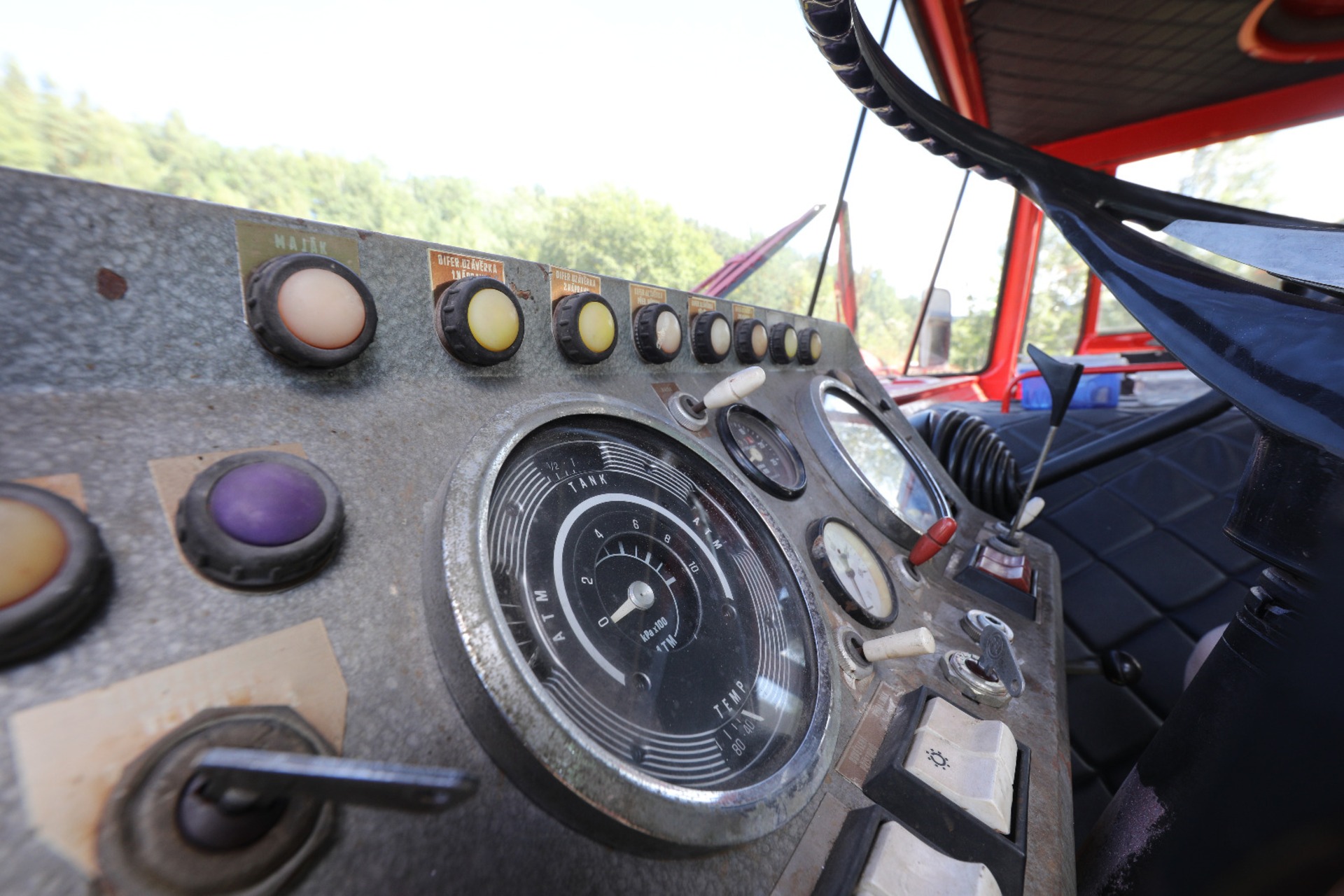 Mitfahren im LKW | Militär-Truck Tatra 813