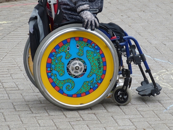 Behinderung, Rollstuhl, Pflegemittel