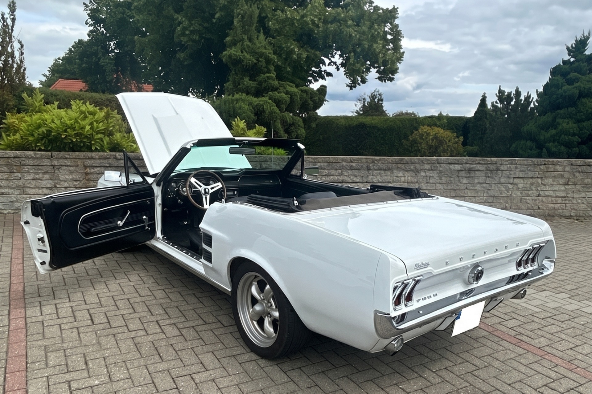 Ford Mustang Oldtimer mieten